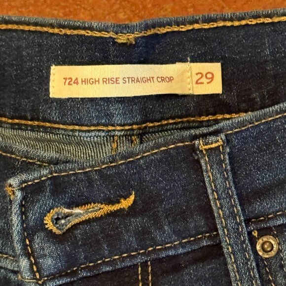 Women's Levi's Jeans 724 High Rise Straight Crop Size 29 Dark Stonewash - Picture 3 of 3